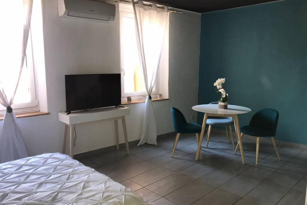 Studio cocooning à 50 m du port Cassis Extérieur photo
